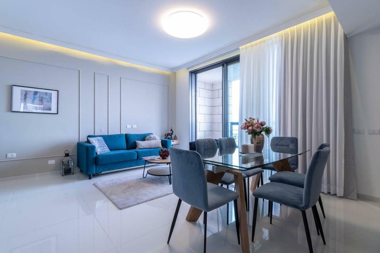 Magical 2Br/Parking With Amazing View, City Center エルサレム エクステリア 写真