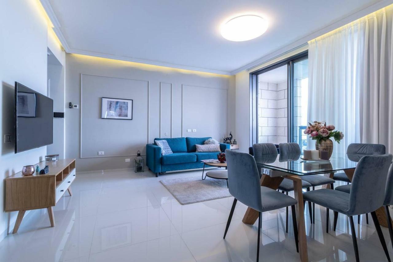 Magical 2Br/Parking With Amazing View, City Center エルサレム エクステリア 写真