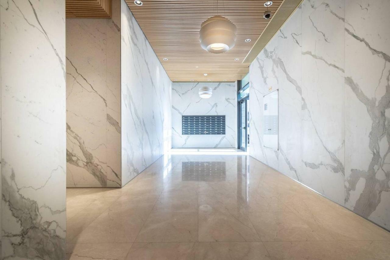 Magical 2Br/Parking With Amazing View, City Center エルサレム エクステリア 写真