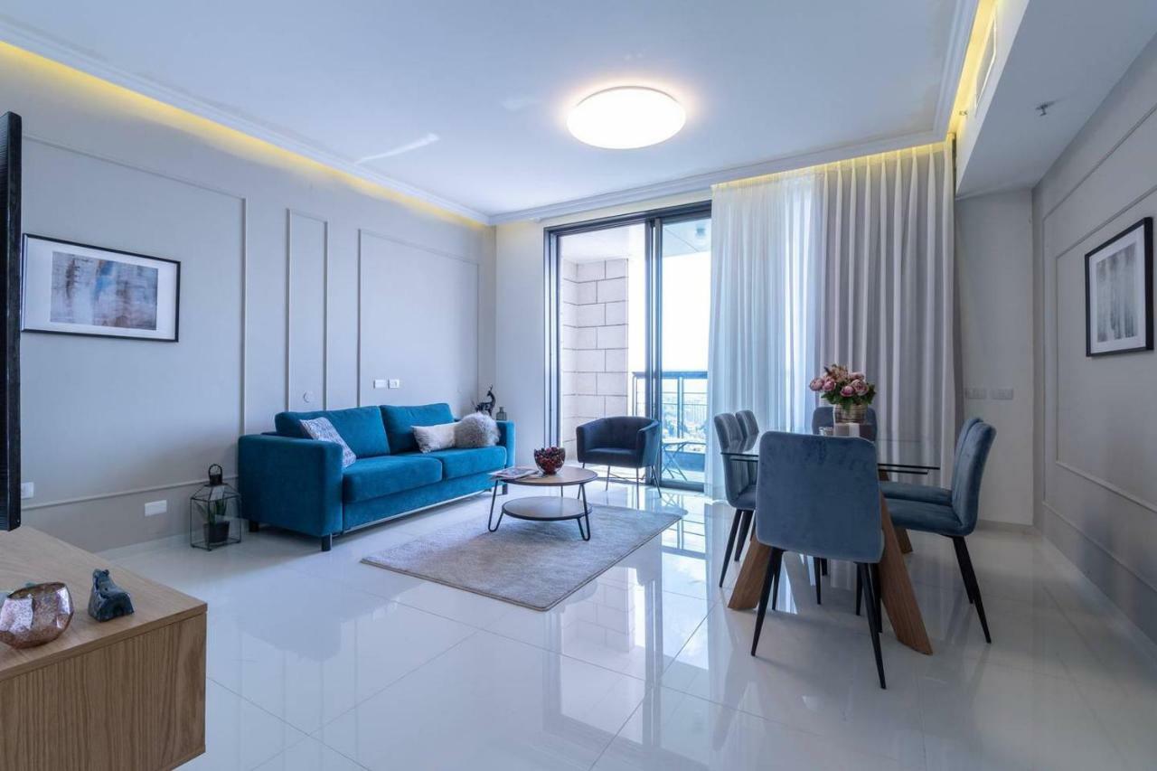 Magical 2Br/Parking With Amazing View, City Center エルサレム エクステリア 写真