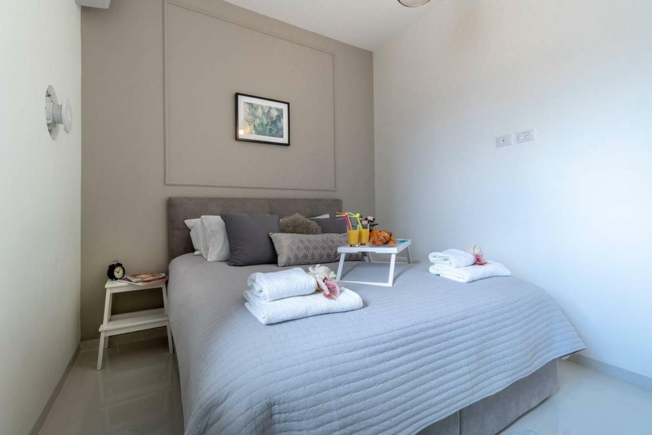 Magical 2Br/Parking With Amazing View, City Center エルサレム エクステリア 写真